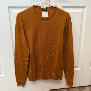 Uniqlo extra fine merino crew neck long sleeve sweater